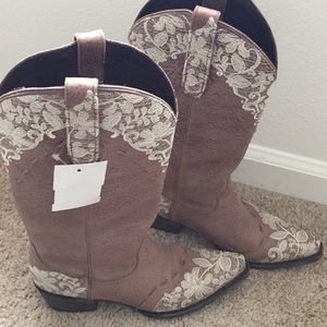 Lane boots size 7